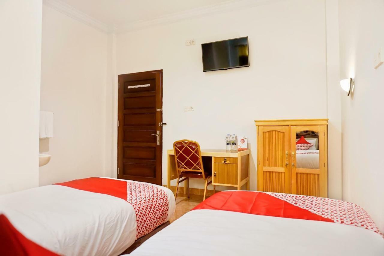 OYO 694 Khasanah Residence Pekanbaru Bagian luar foto