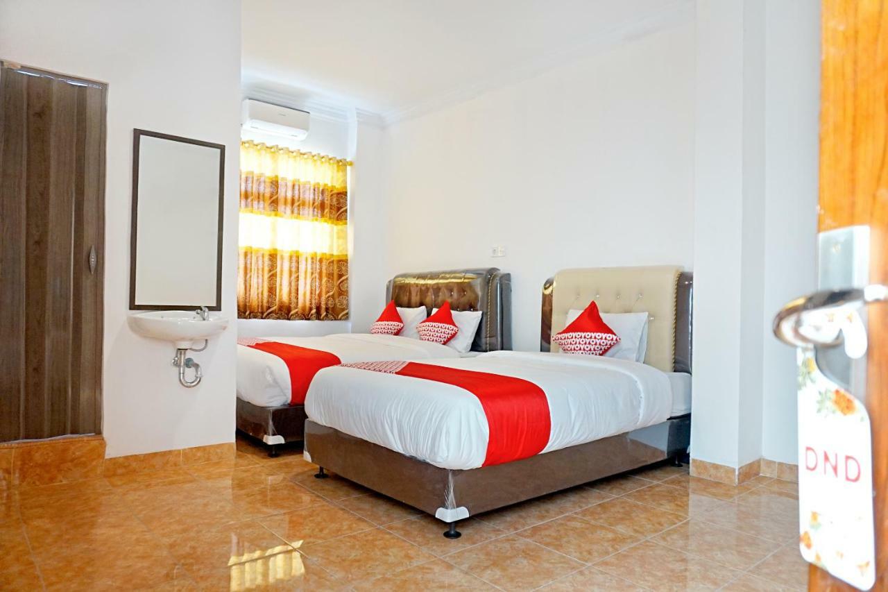 OYO 694 Khasanah Residence Pekanbaru Bagian luar foto