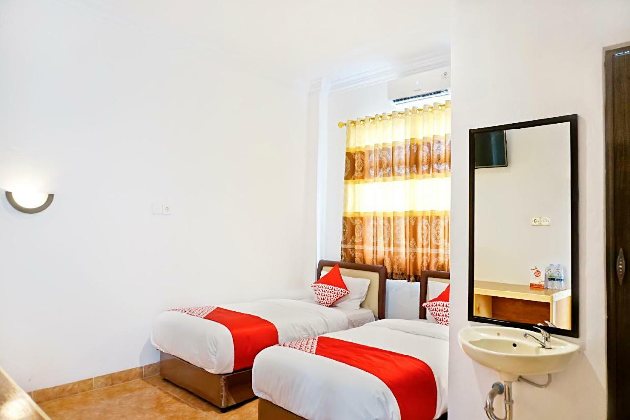 OYO 694 Khasanah Residence Pekanbaru Bagian luar foto