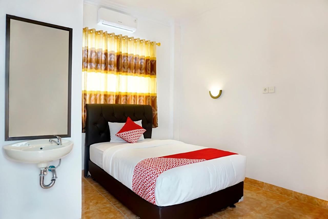 OYO 694 Khasanah Residence Pekanbaru Bagian luar foto