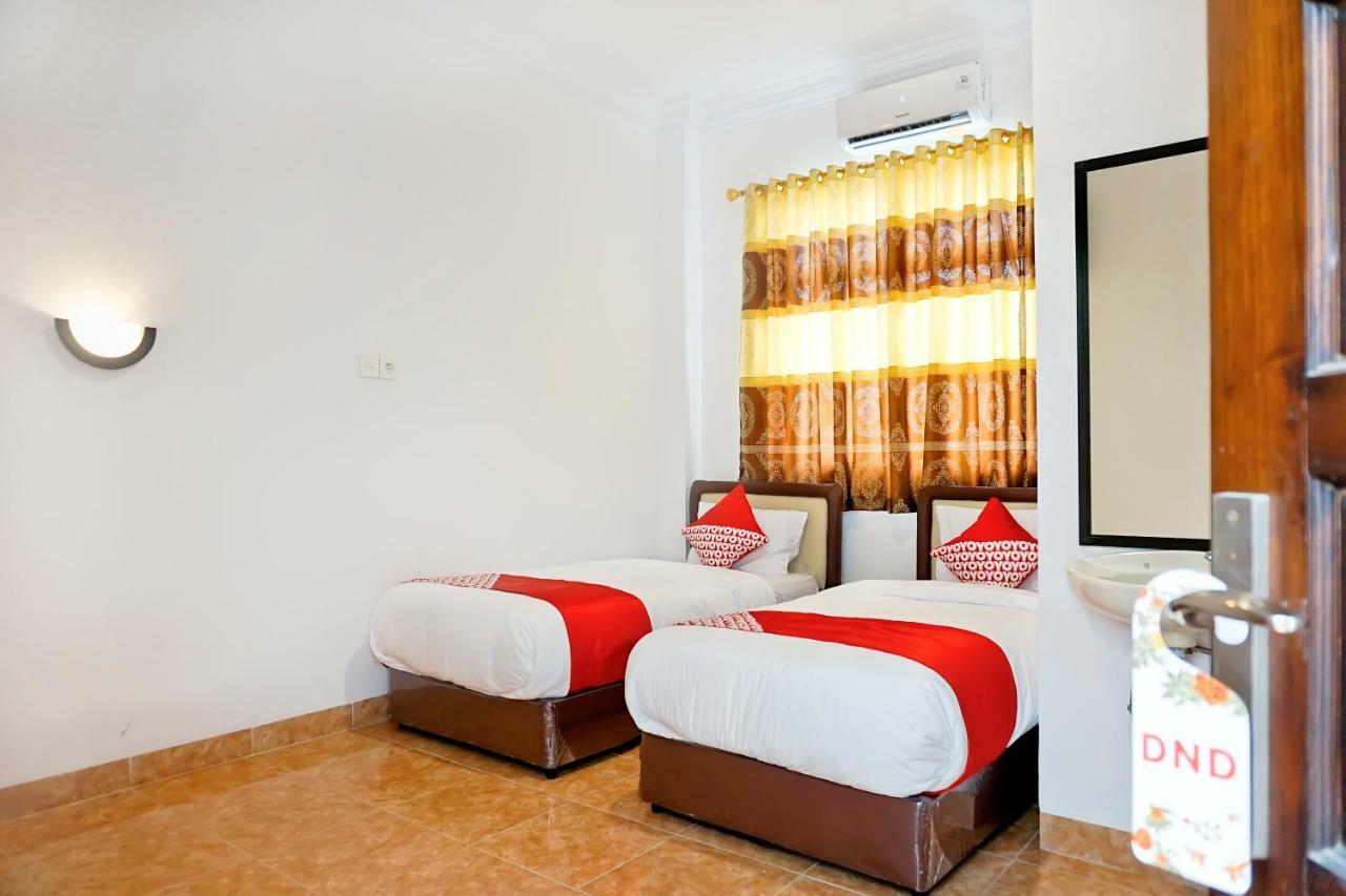 OYO 694 Khasanah Residence Pekanbaru Bagian luar foto