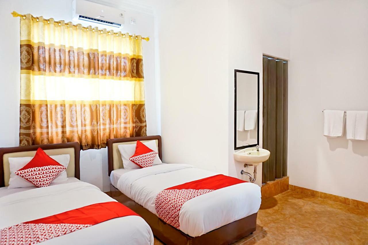 OYO 694 Khasanah Residence Pekanbaru Bagian luar foto