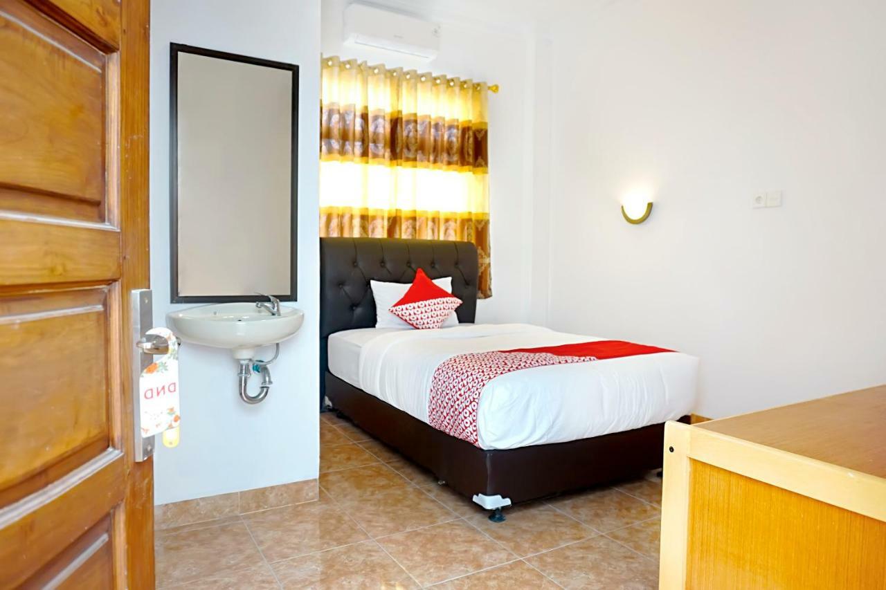 OYO 694 Khasanah Residence Pekanbaru Bagian luar foto