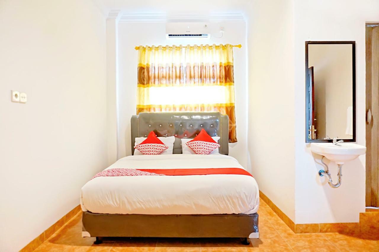 OYO 694 Khasanah Residence Pekanbaru Bagian luar foto
